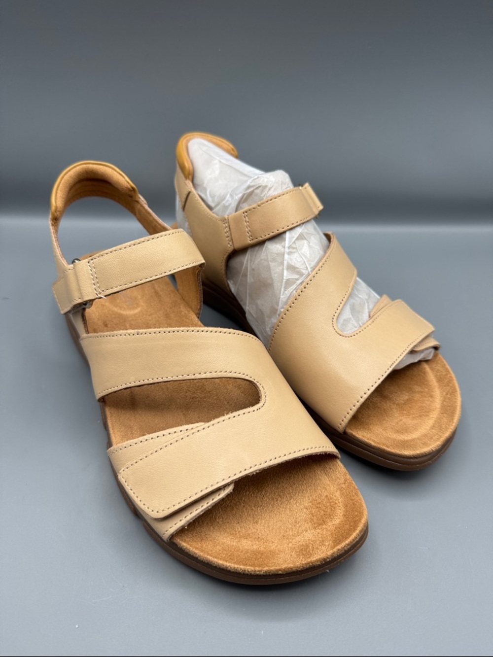 Easy Spirit Mavey Strappy Leather Open Toe Flat Sandals